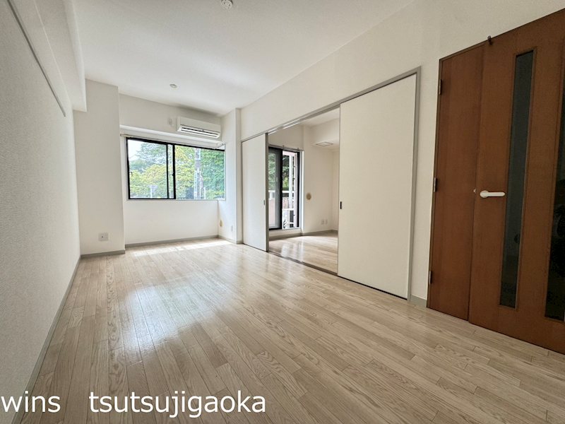 メゾンドラフィネ宮下 リビング