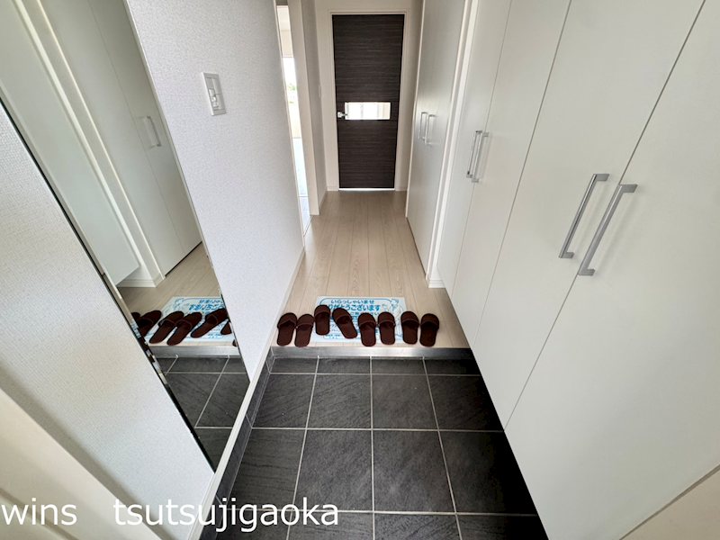 アンビックスつつじヶ丘　B棟 玄関