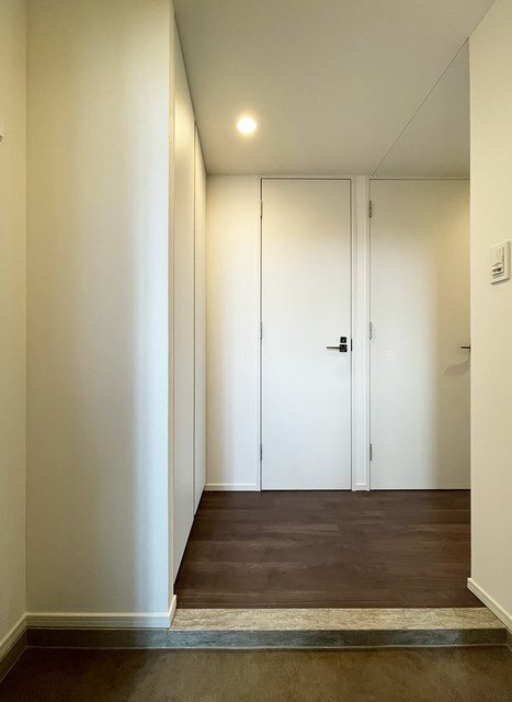 YSレジデンス代田橋 玄関