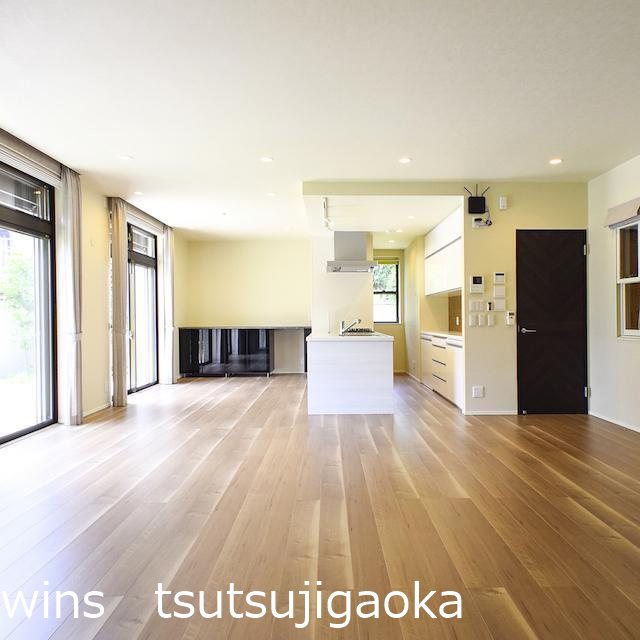 ディライト南烏山 リビング