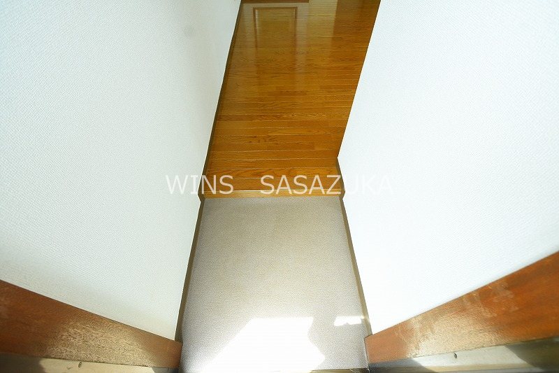 ヒルマハウス 玄関