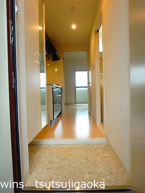 クレセント馬部（バベ） 玄関