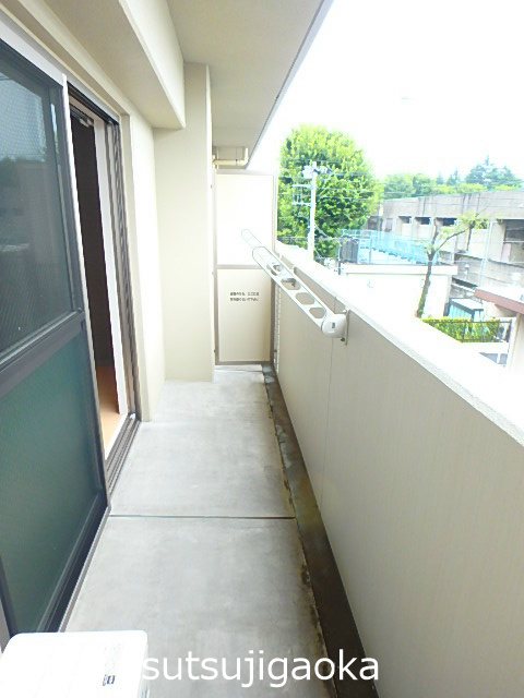 クレセント馬部（バベ） ベランダ