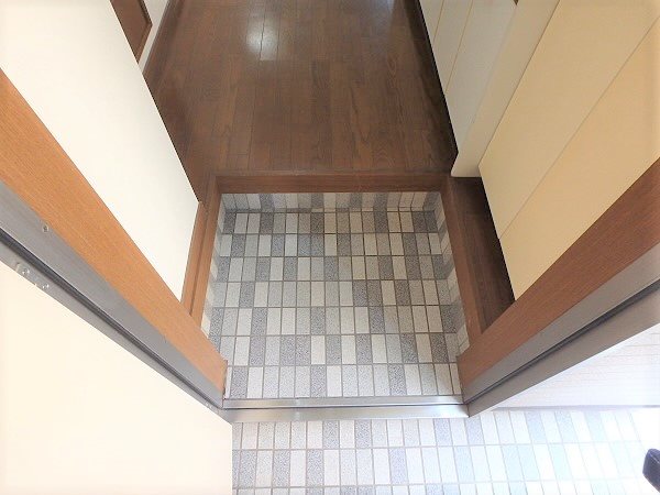 グリーンメゾネット 玄関