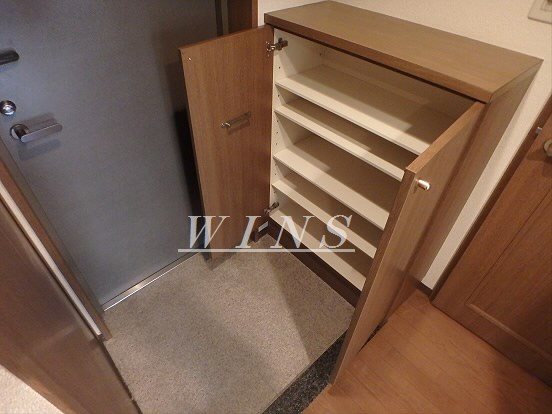 ステーションビューロアール世田谷代田橋   玄関