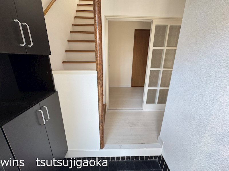 西つつじケ丘1丁目戸建 玄関