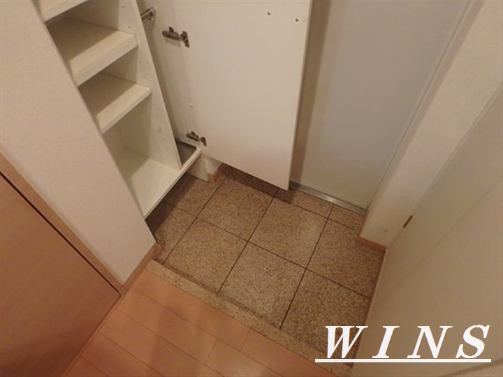 ヴォーガコルテ笹塚アジールコート  玄関