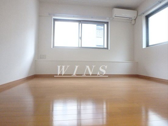 パインクレスト リビング