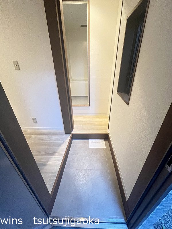 リライズ国領Ⅱ 玄関