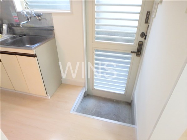 エステート国領 玄関