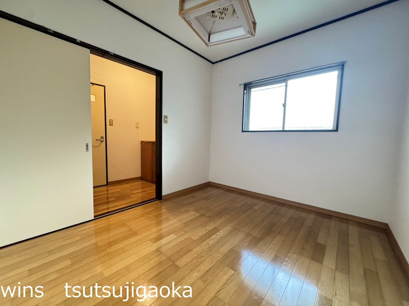 三高ハイツ ベッドルーム