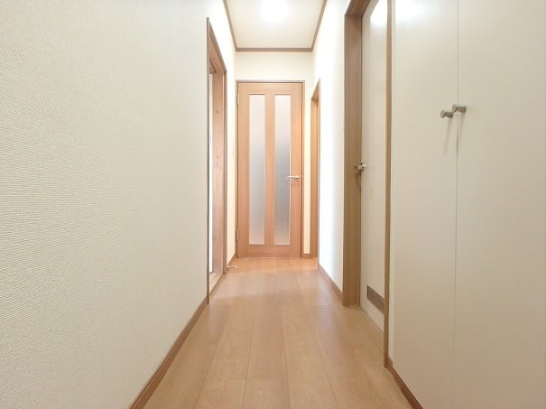 山和ハイツ5 玄関