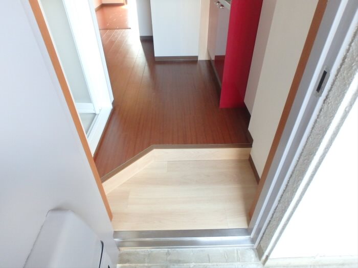 第5三栄ビル 玄関