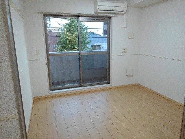 ベッドルーム