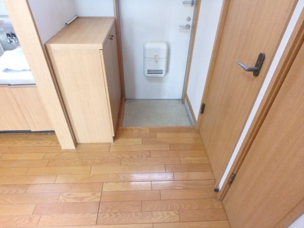 21ホームズ 玄関