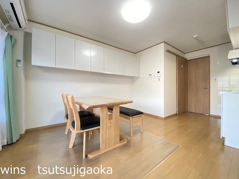 西つつじヶ丘住宅 リビング