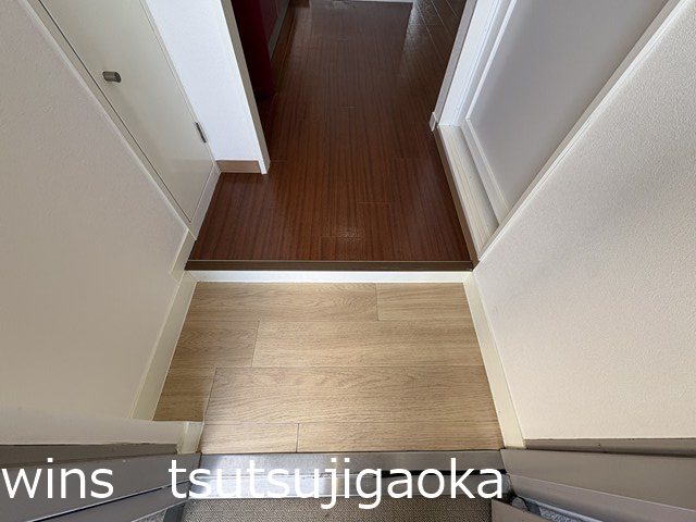 第5三栄ビル 玄関