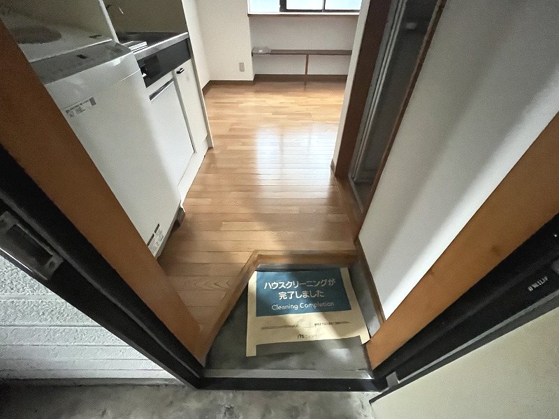 メゾンエリカ 玄関