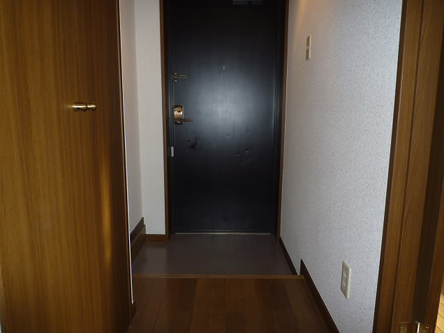 エンケ 玄関