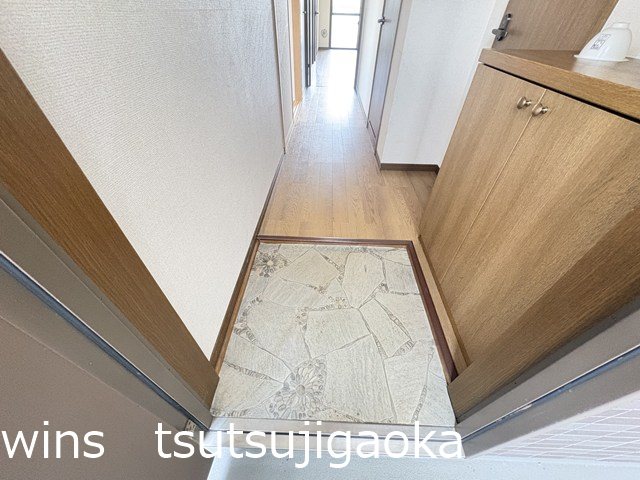 シャイニーヒル 玄関
