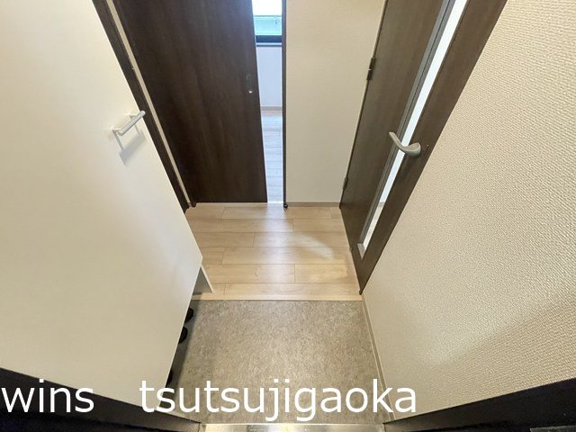 プラシード砧 玄関
