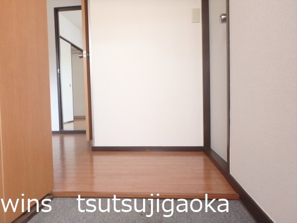 しらゆり荘 玄関