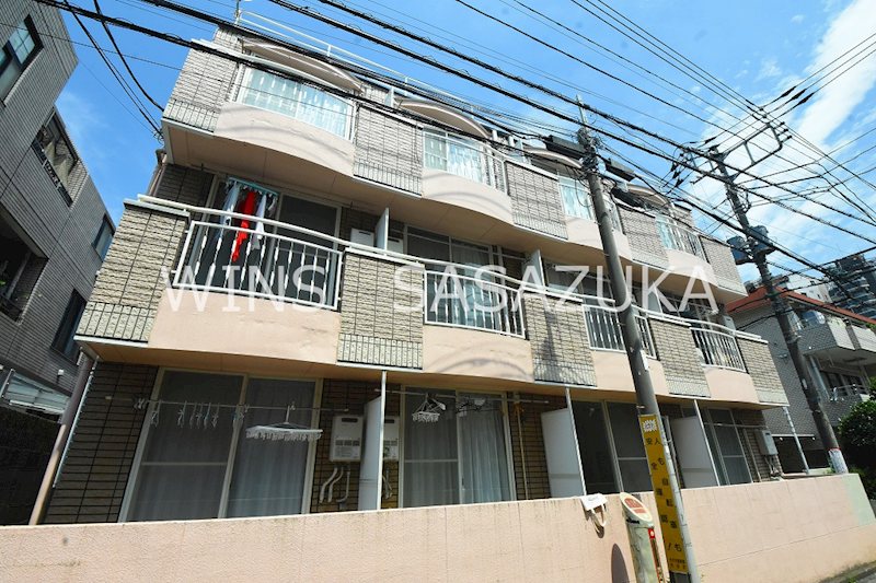ラッキープラザ初台 外観