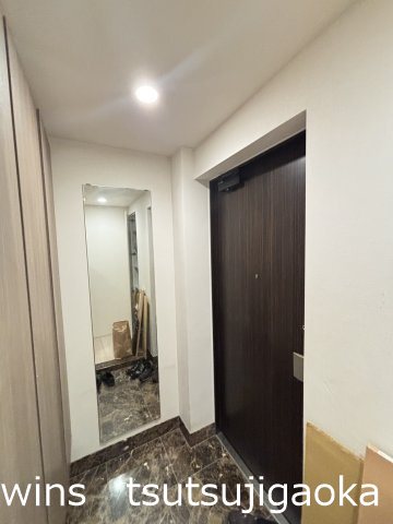 クレヴィア成城 玄関