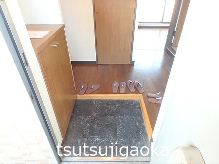ファインコート西つつじヶ丘 玄関