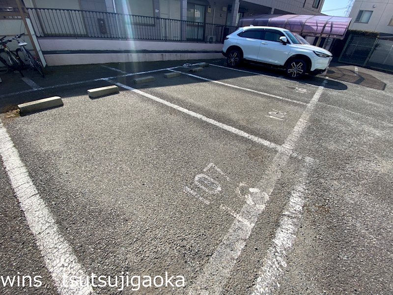 ファルム烏山 駐車場