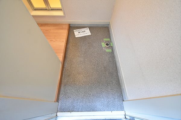 東京都三鷹市深大寺３丁目 玄関