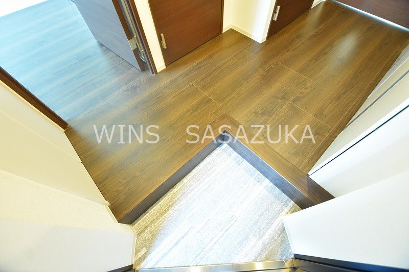 Noble Maison SASAZUKA 玄関