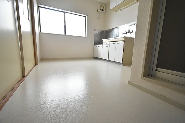 東京都調布市深大寺北町２丁目 リビング