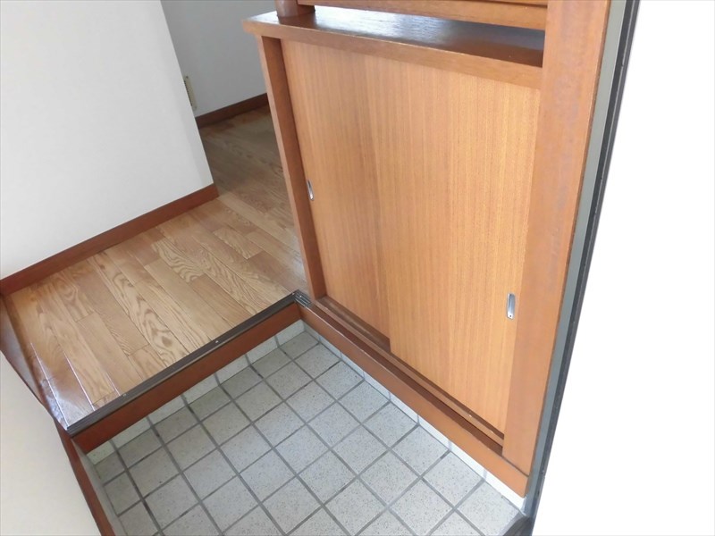 ハイフラット赤堤 玄関