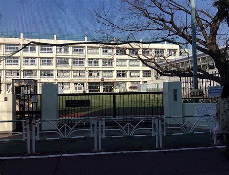 東京都渋谷区幡ヶ谷３丁目 小学校
