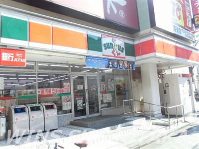 サンパラッツオ伍番館  コンビニ