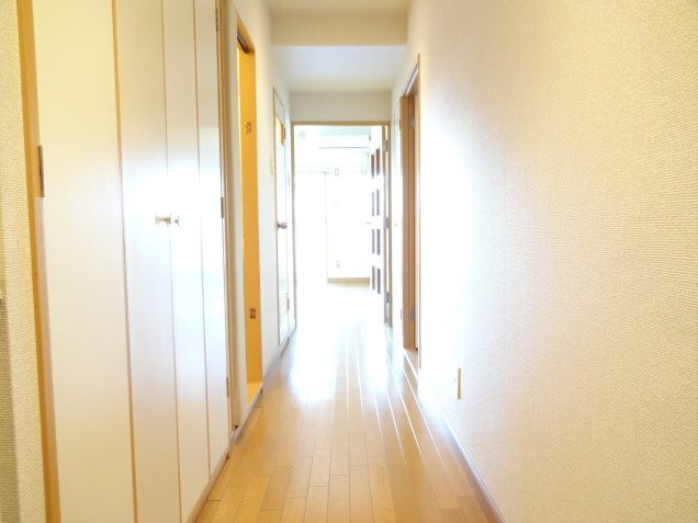 MIハイツアザレア 玄関