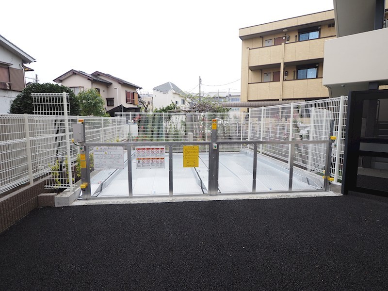 東京都府中市是政１丁目 駐車場