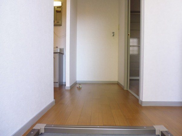 神奈川県川崎市多摩区長尾７丁目 玄関