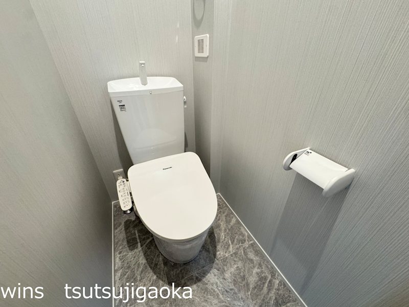 アベニューさんご　D棟 トイレ