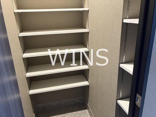福岡県福岡市中央区天神５丁目 収納