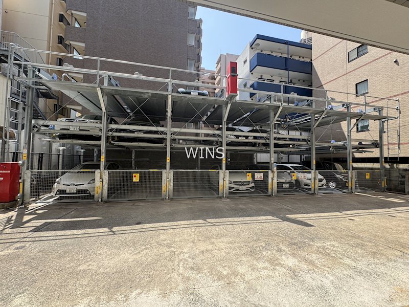 福岡県福岡市中央区荒戸１丁目 駐車場