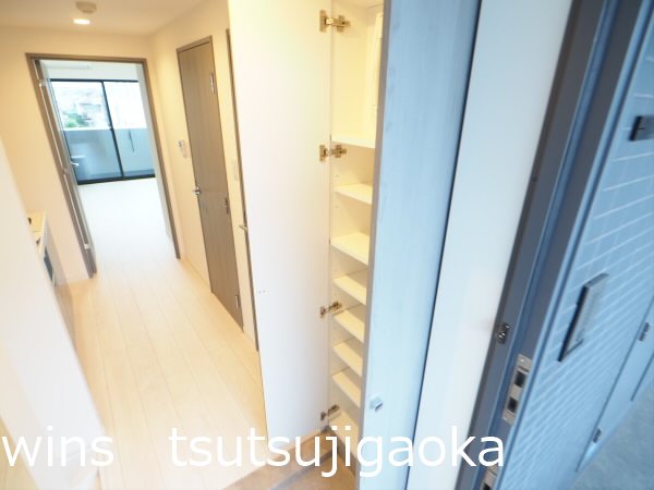 スカイコートグレース調布 玄関