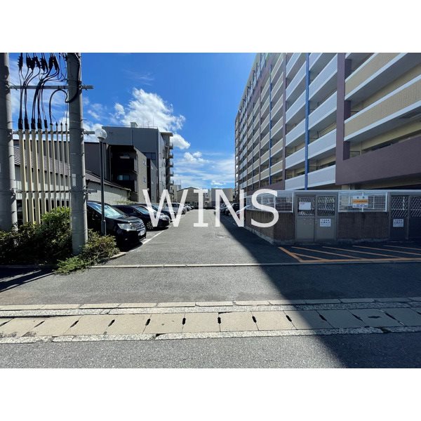福岡県福岡市博多区吉塚１丁目 駐車場