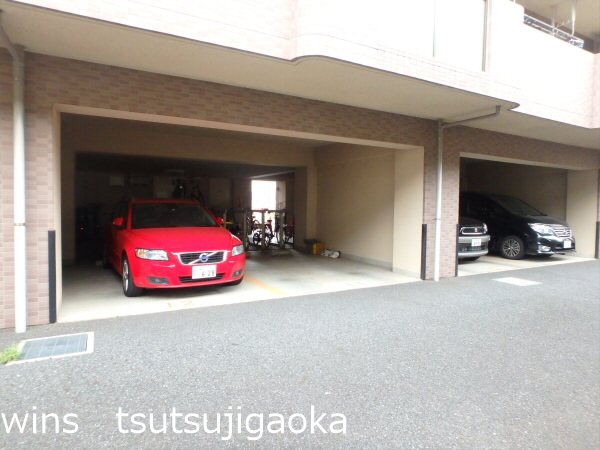 ルミエールヤガサキ 駐車場
