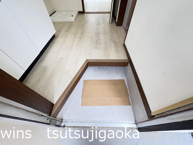 エコビレッジ 玄関