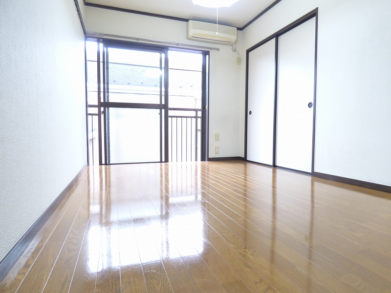 東京都府中市浅間町４丁目 リビング
