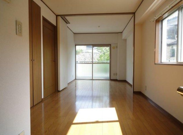 神奈川県川崎市多摩区西生田３丁目 リビング