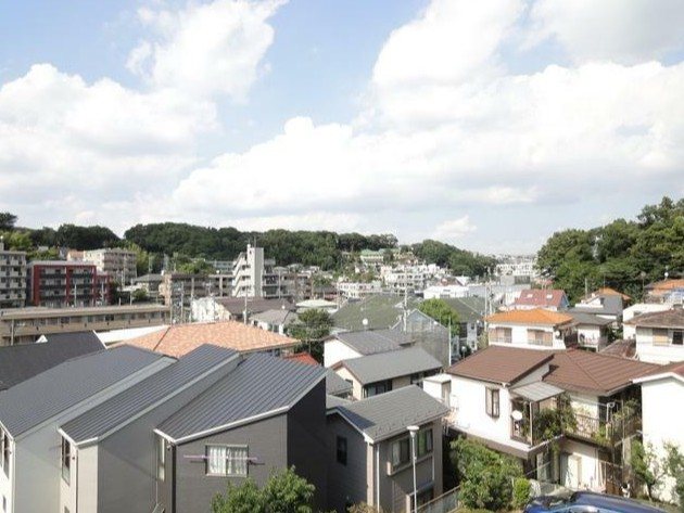 神奈川県川崎市多摩区西生田３丁目 ベランダ