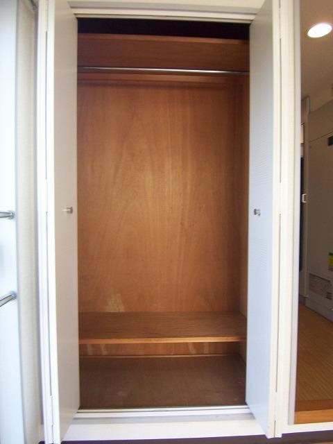 グラツィア方南町  収納